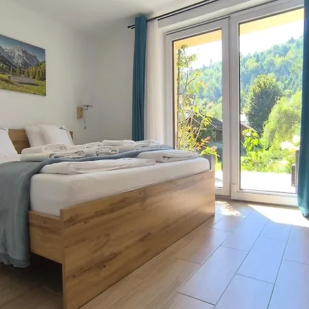 Dom wakacyjny Korona Pienin Domki&apartamenty *