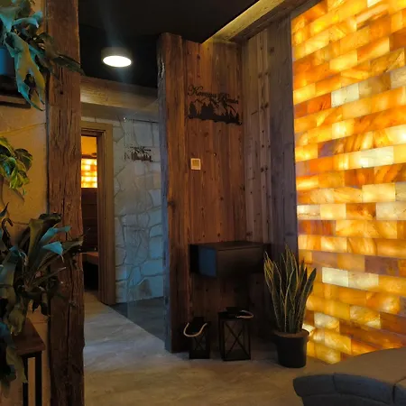 Korona Pienin & - Z Sauna I Grota Solna *